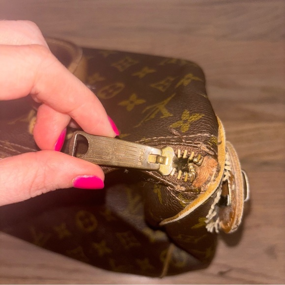 Louis Vuitton Speedy Vintage Monogram Authentic - Picture 8 of 15